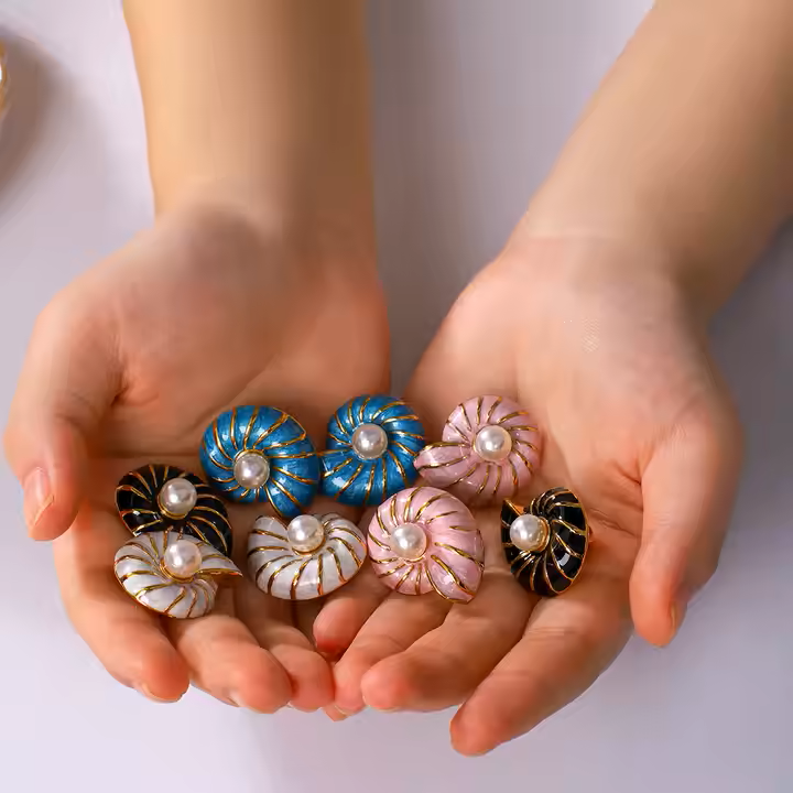 OCEAN SHELL EARRINGS