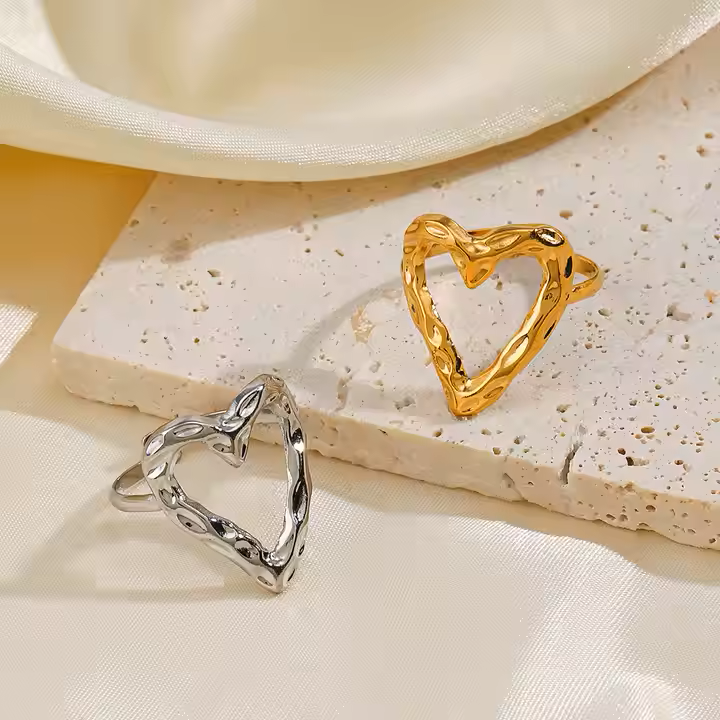 ELEGANT OPEN HEART SHAPE RING