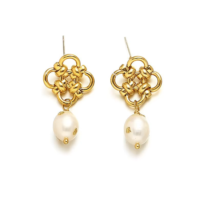 UNIQUE PEARL EARRINGS
