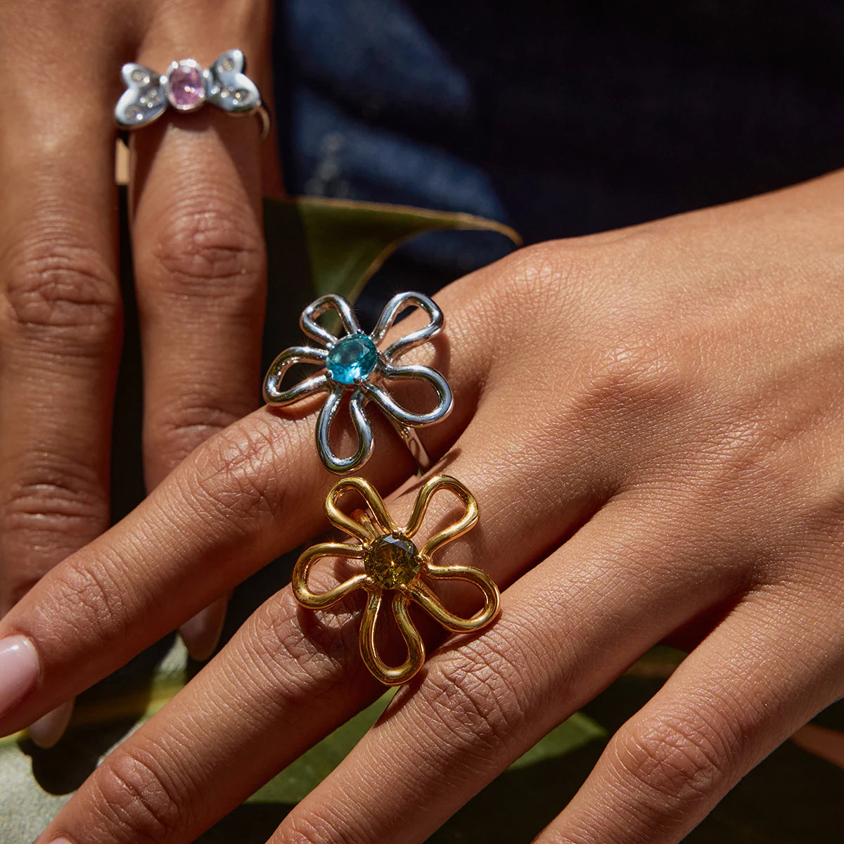 FLOWER LINE RING
