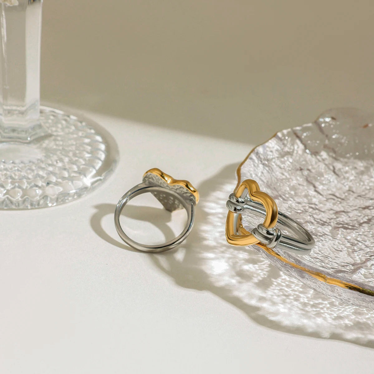 MINIMALIST HEART RING