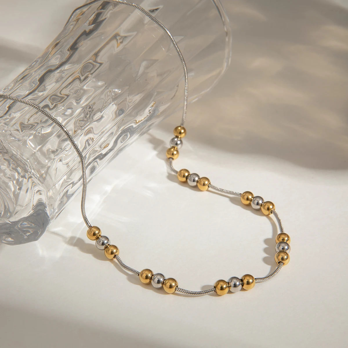 MODERN CLASSIC NECKLACE