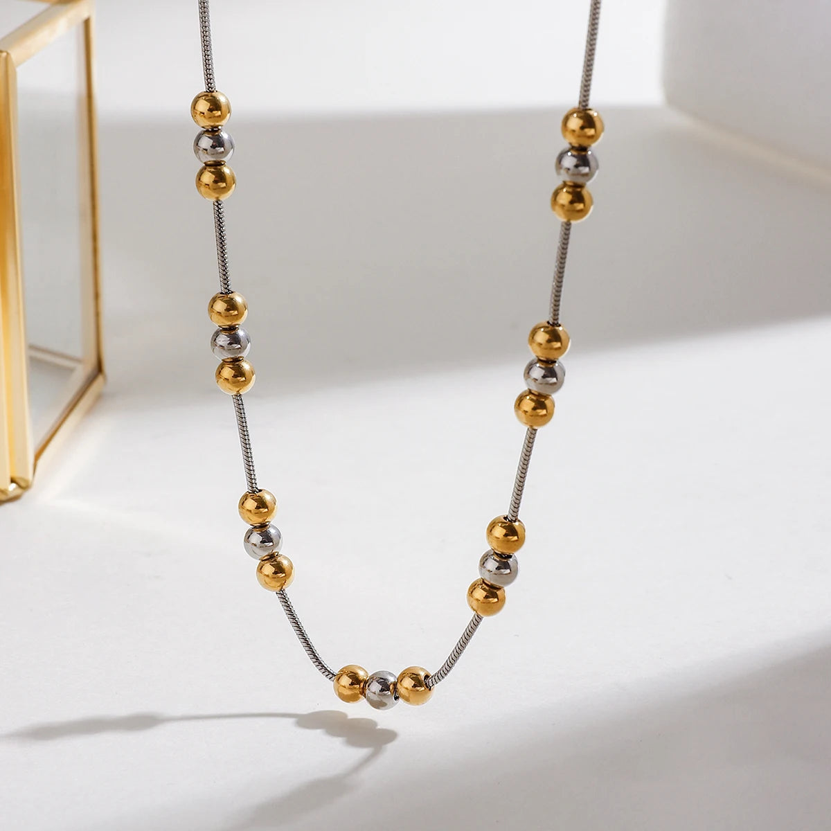 MODERN CLASSIC NECKLACE