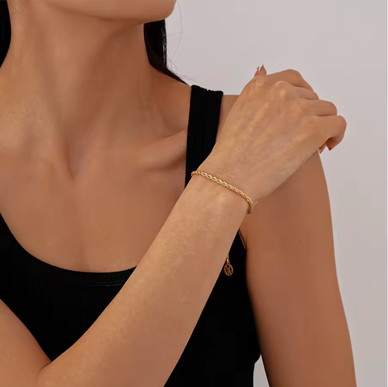 TWISTED BRACELET