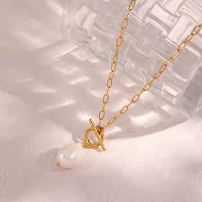 BAROQUE PEARL NECKLACE