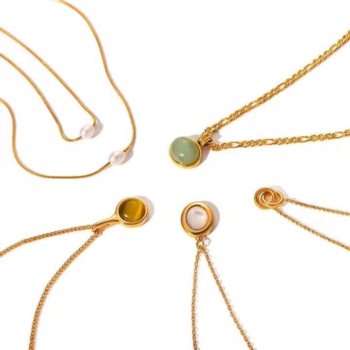 UNIQUE GEMSTONE NECKLACE