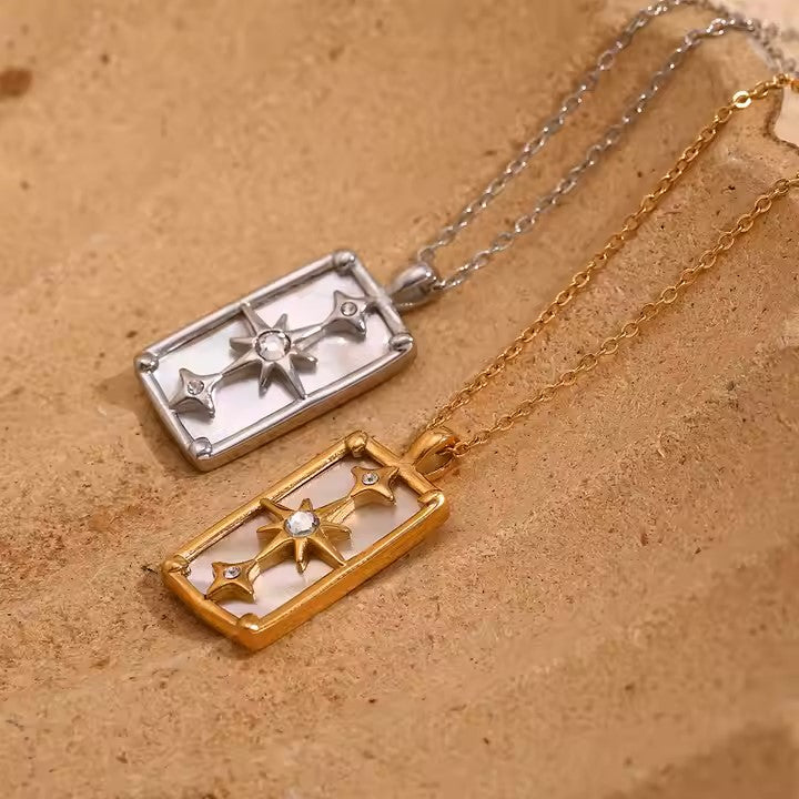 STAR NECKLACE