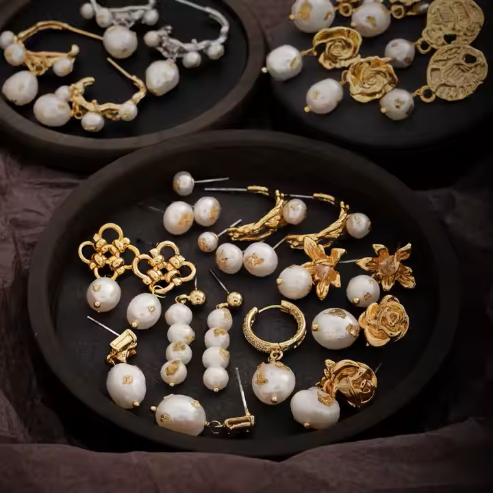 UNIQUE PEARL EARRINGS