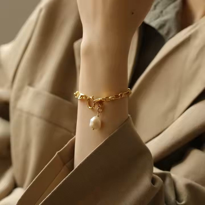 GOLD AND PEARL BRACELET