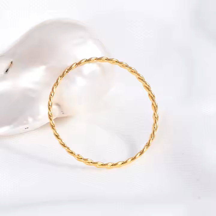 MINIMALIST RING