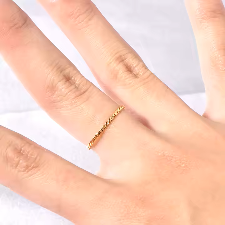 MINIMALIST RING