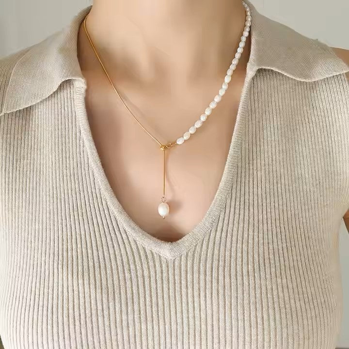 PEARLS AND GOLD NECKLACE