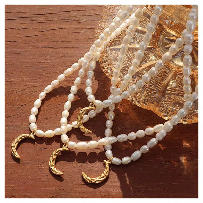 FRESH WATER PEARL NECKLACE