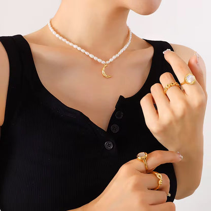 FRESH WATER PEARL NECKLACE