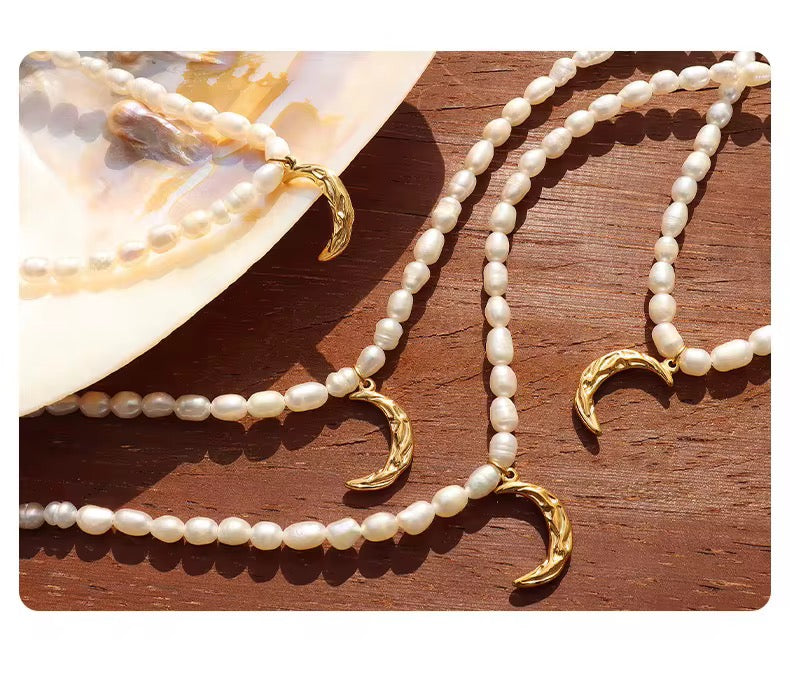 FRESH WATER PEARL NECKLACE