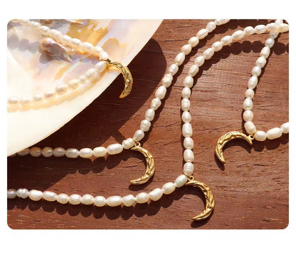 FRESH WATER PEARL NECKLACE