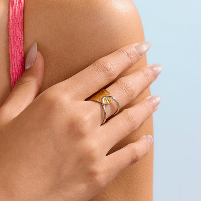 ASYMMETRICAL RING