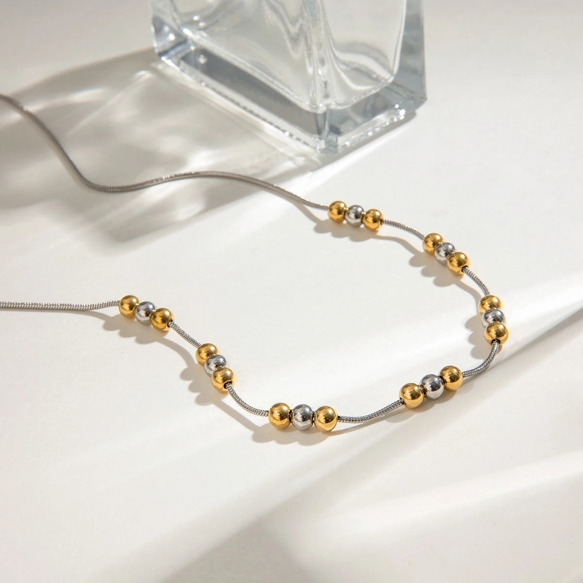 MODERN CLASSIC NECKLACE