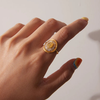 HOLIDAY SHELL RING