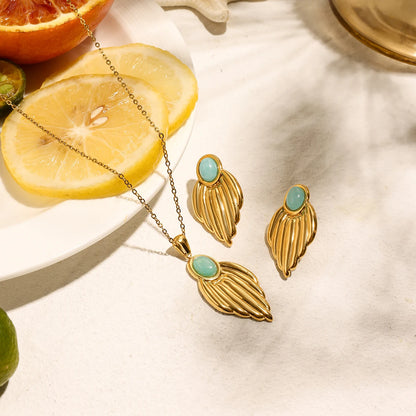 LEAF PENDANT NECKLACE
