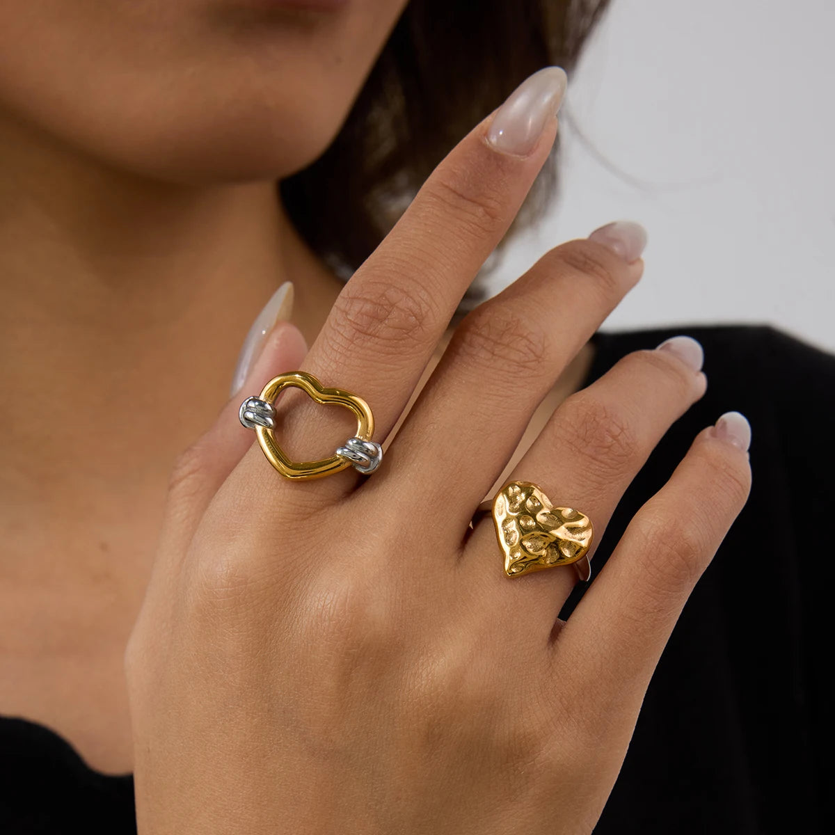 MINIMALIST HEART RING
