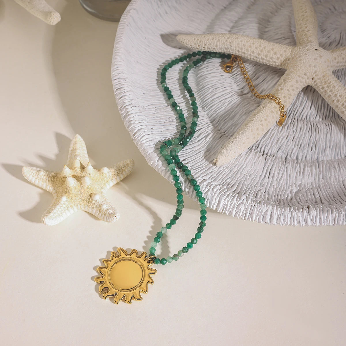 NATURAL STONE SUN FLOWER NECKLACE