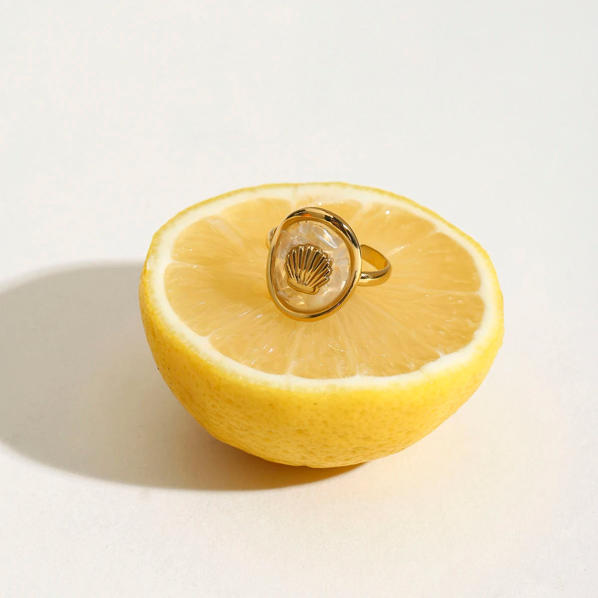 HOLIDAY SHELL RING