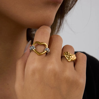 MINIMALIST HEART RING