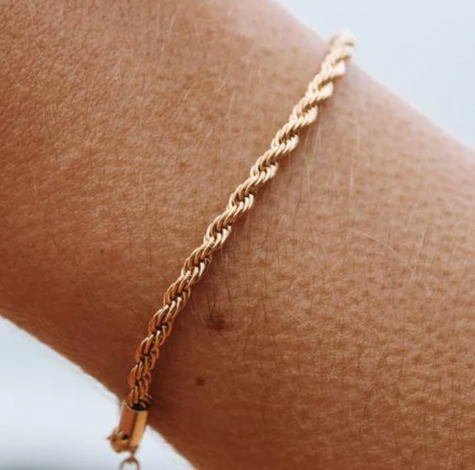 TWISTED BRACELET