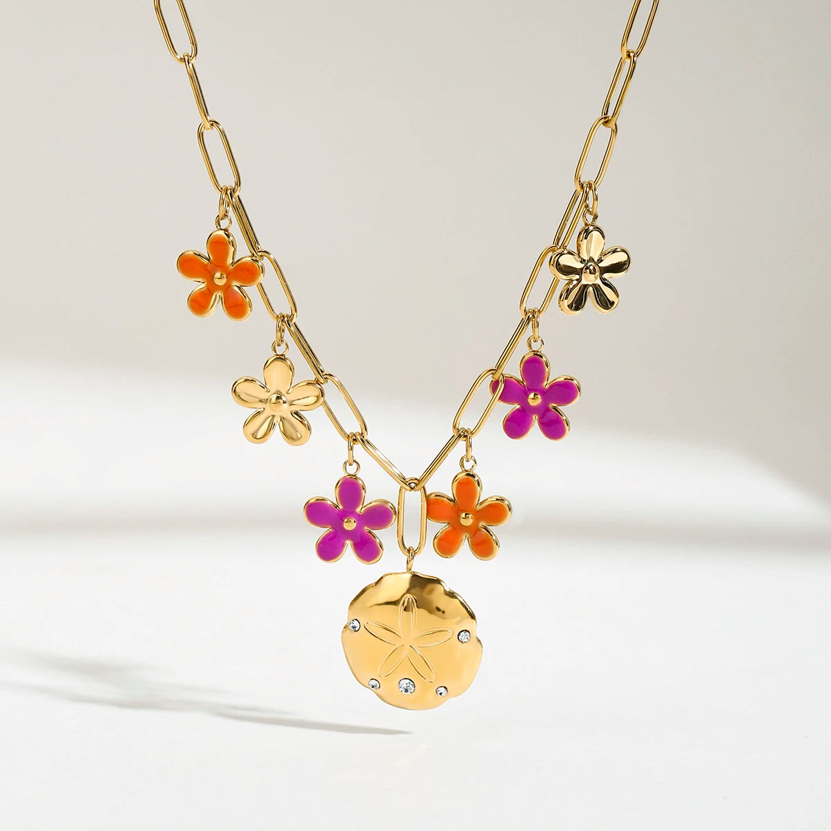 HOLIDAY FLOWER NECKLACE