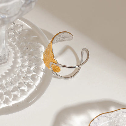ASYMMETRICAL RING