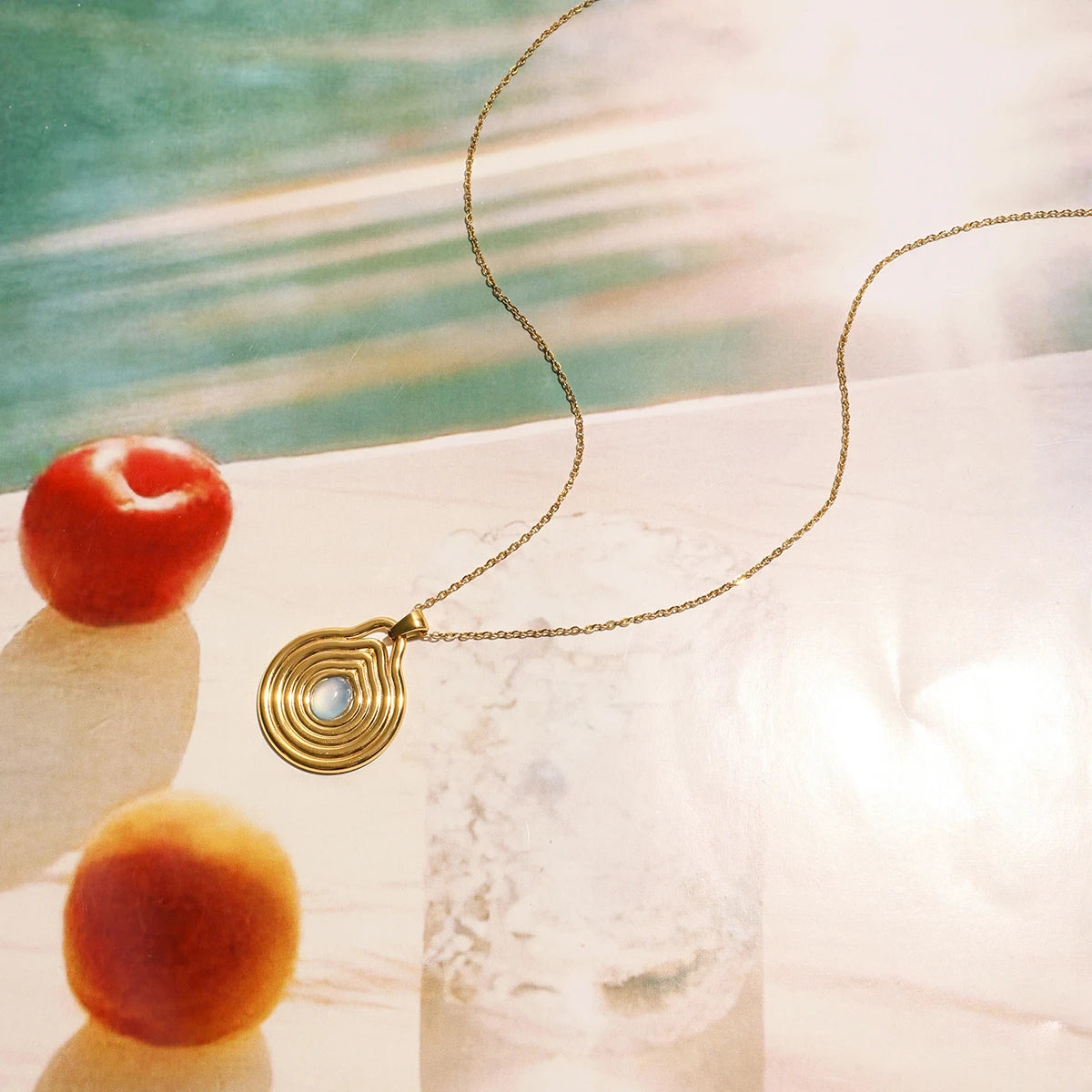 GEOMETRIC NECKLACE