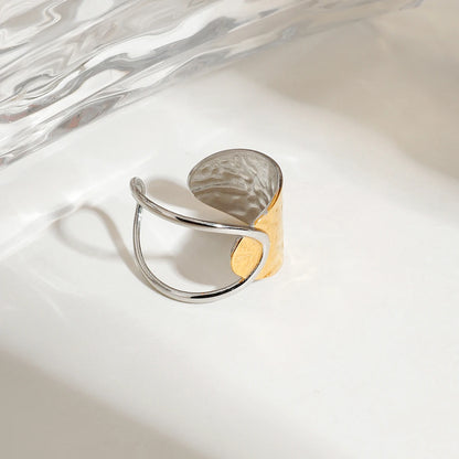 ASYMMETRICAL RING