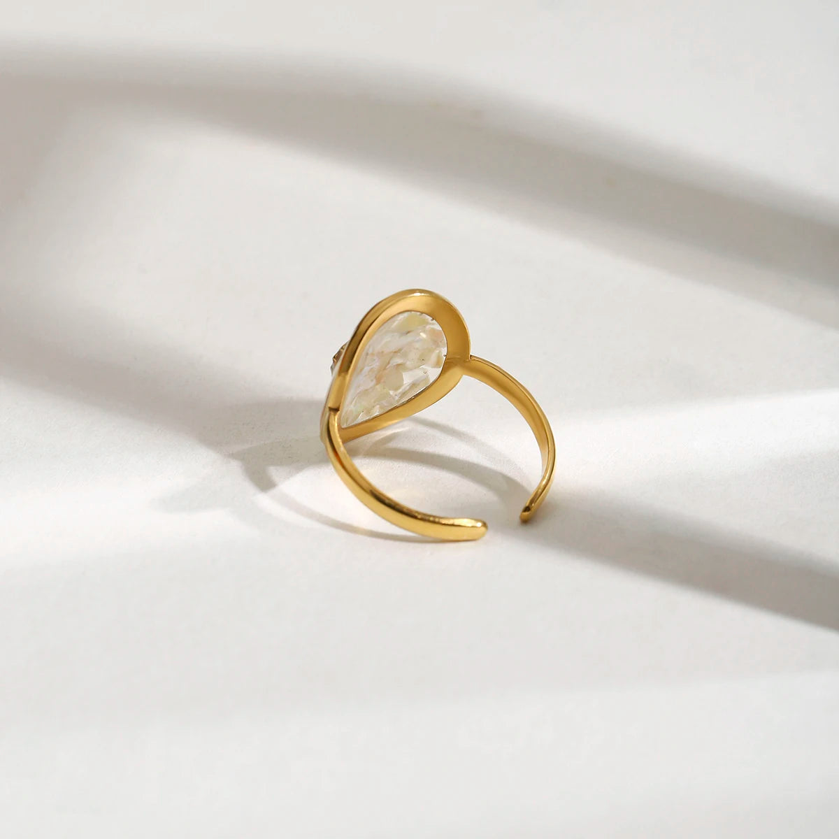HOLIDAY SHELL RING
