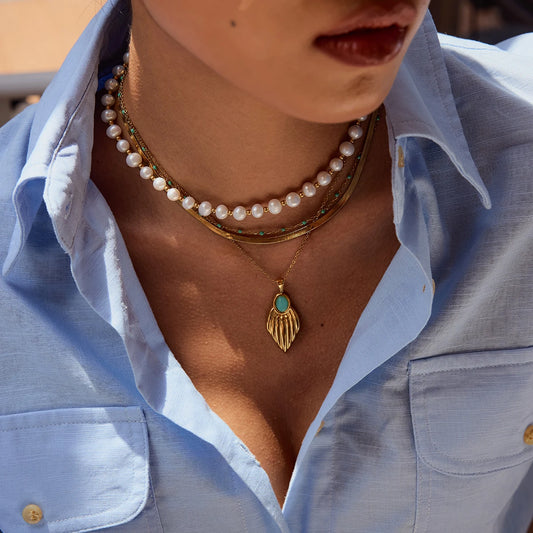 LEAF PENDANT NECKLACE